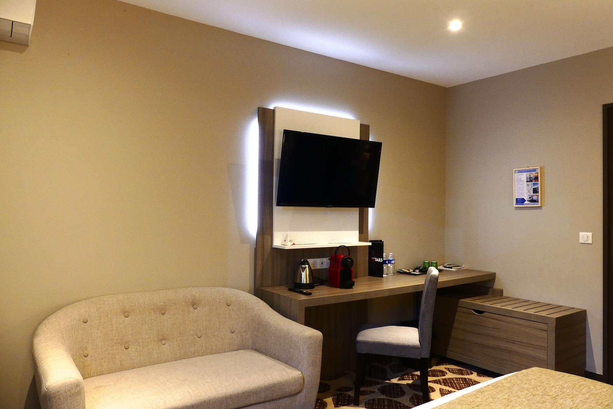 Contact Hotel Le Provencal Bordeaux Lac Екстер'єр фото