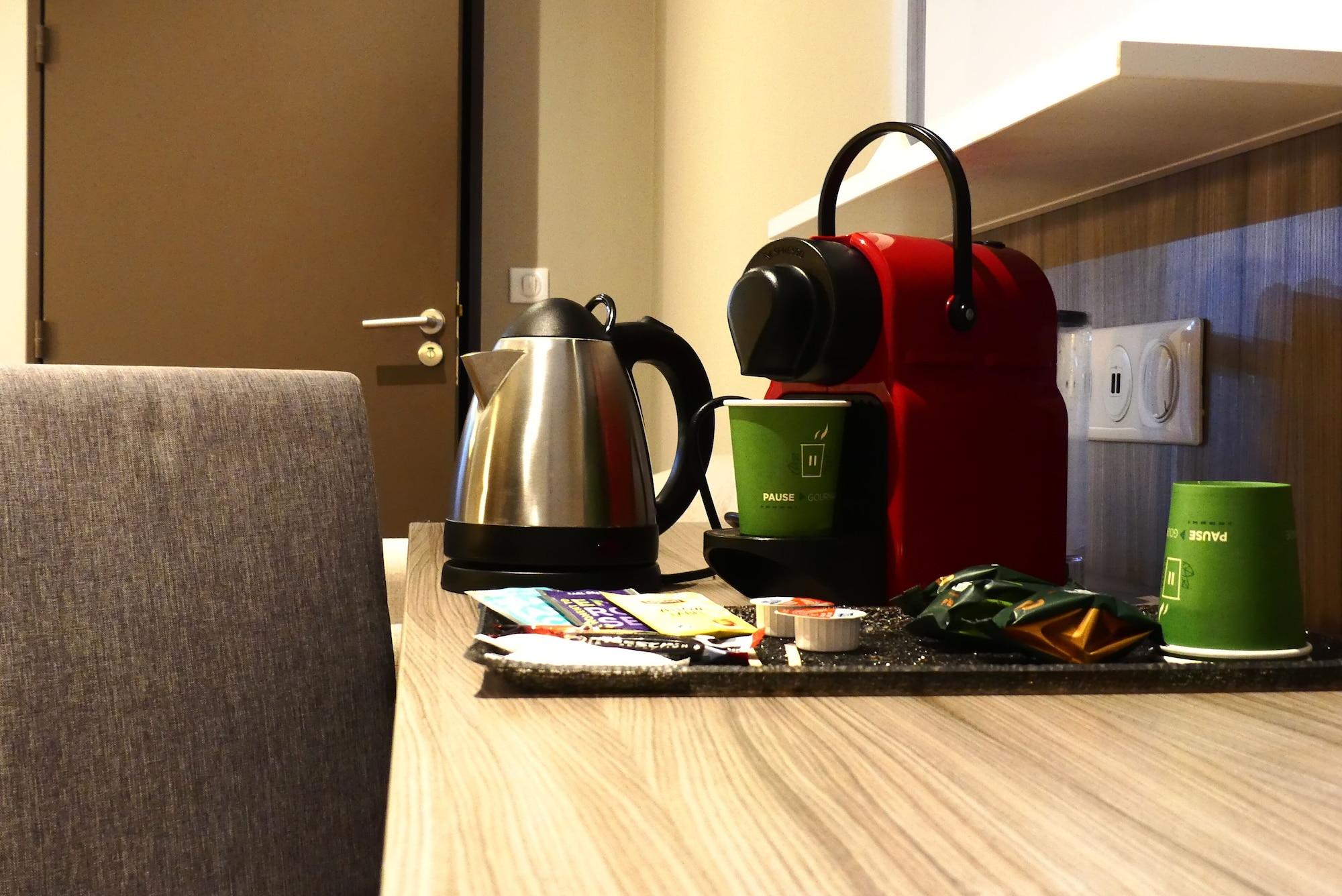 Contact Hotel Le Provencal Bordeaux Lac Екстер'єр фото