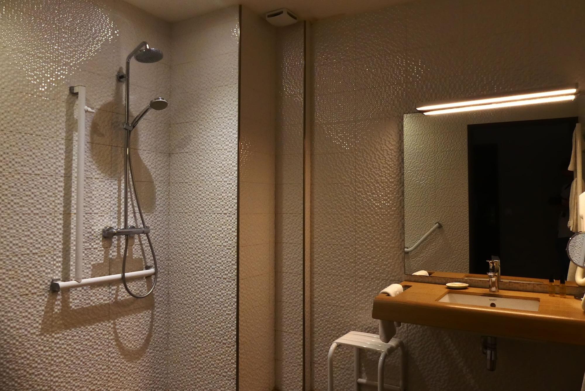 Contact Hotel Le Provencal Bordeaux Lac Екстер'єр фото